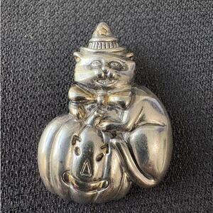 MJ Signed Silver Tone Halloween Cat Witch Pumpkin Pin Pendant Brooch